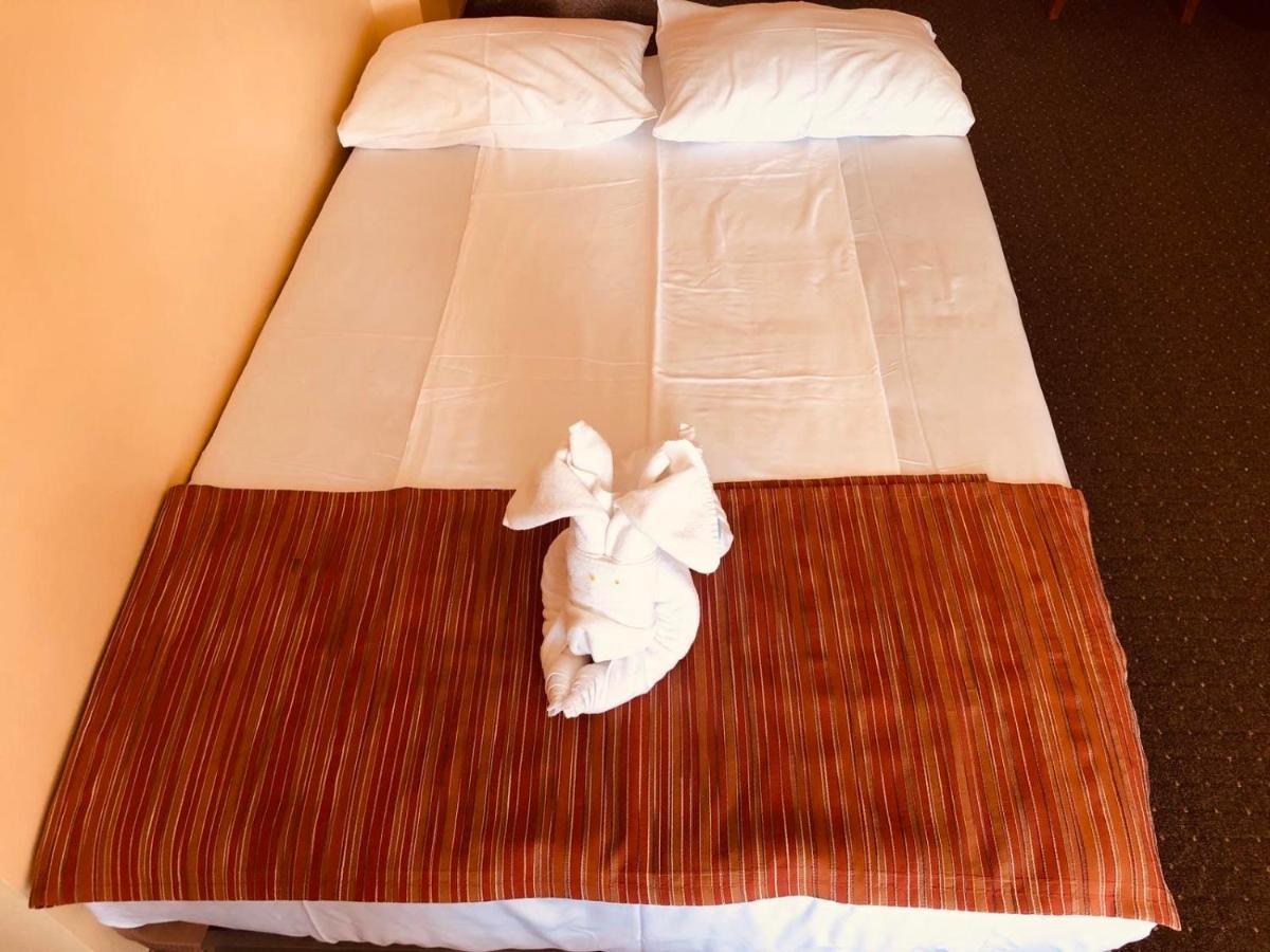 Family Hotel Deja Vu Ravda Eksteriør bilde